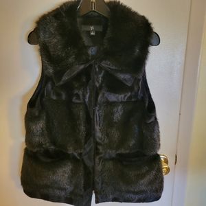 RLZ Black Faux Fur Collared Vest Hook Loop Closure LGR